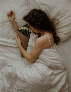 《哥布林杀手第一季 未增删-女人下边被添全过程A片图片》